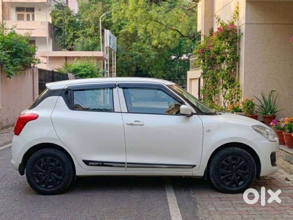 Maruti Suzuki Swift Vvt Lxi, 2021, Petrol