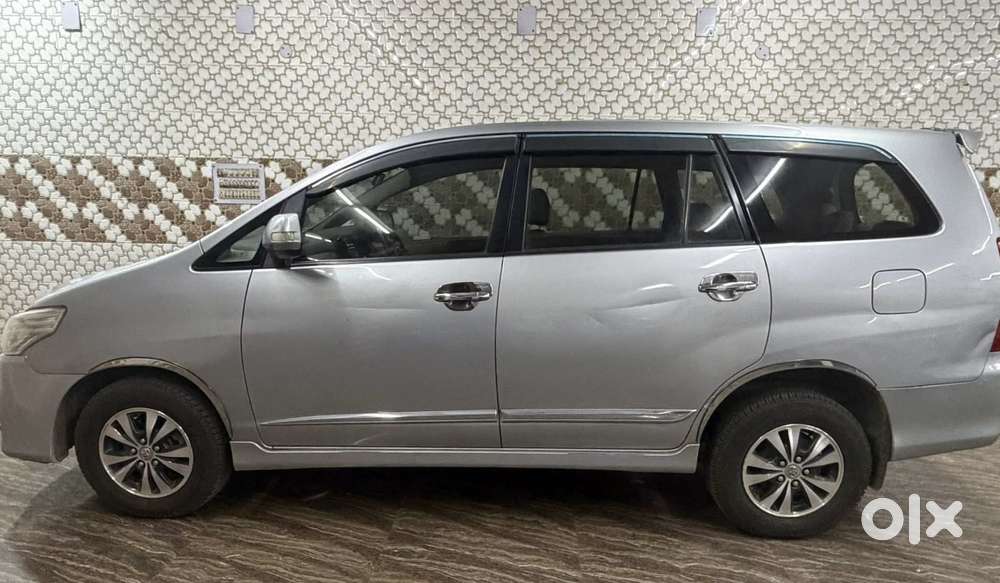 Toyota Innova 2.5 Vx 7 Str Bs-iii, 2015, Diesel
