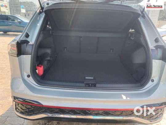 Volkswagen Taigun 1.0 Tsi Highline At, 2025, Petrol