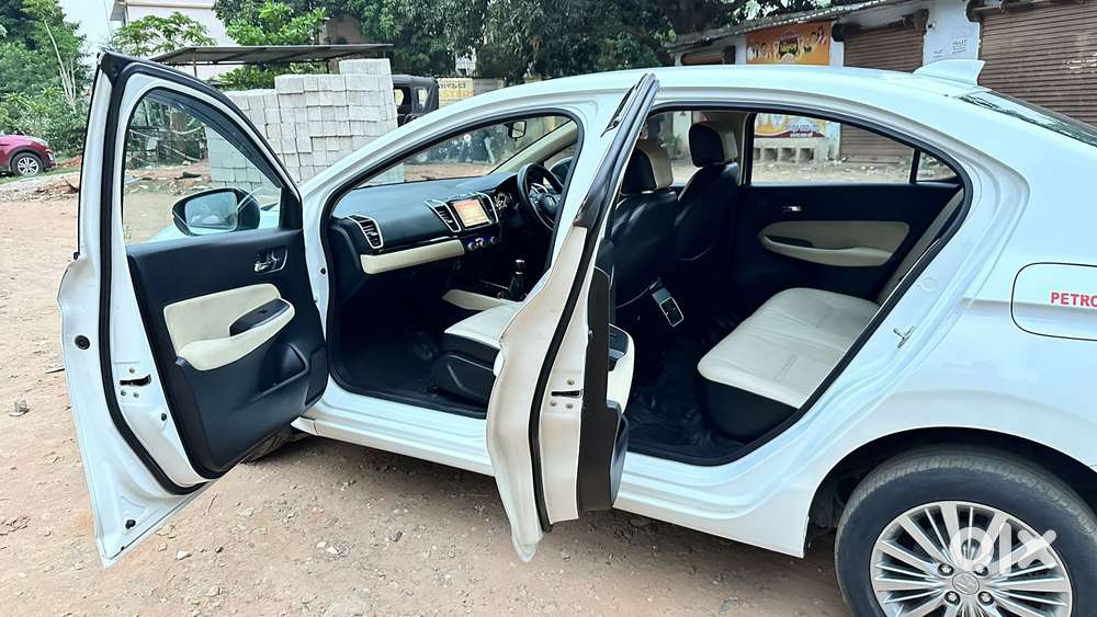 Honda City 1.5 V 5th Gen I-vtec Mt, 2020, Petrol