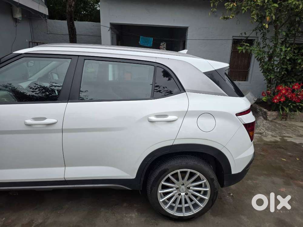 Excellent Condition , Non Accident , 18 Inch Vossen Allows