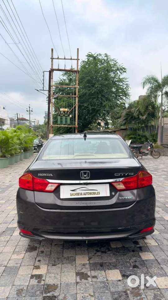 Honda City 1.5 V 4th Gen I-vtec Mt, 2015, Petrol