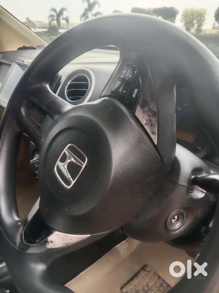 Honda Mobilio 7 Seater Xl Full Option Showroom Condition New Test