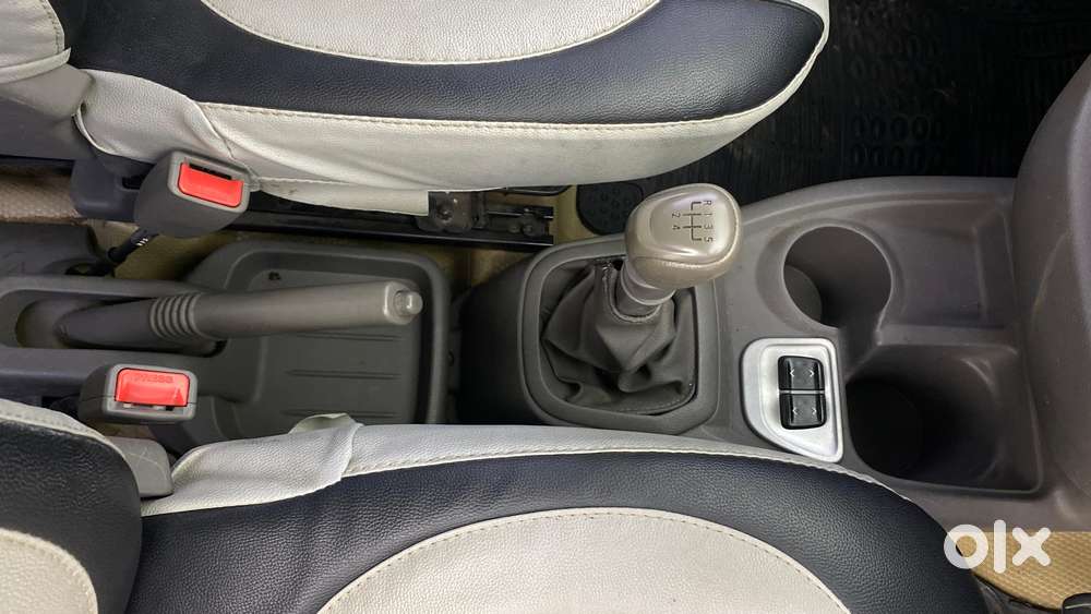 Datsun Redigo T Option, 2016, Petrol