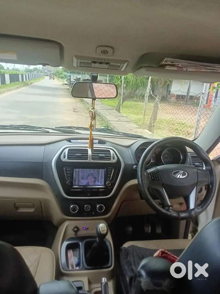 Mahindra Tuv 300 2019