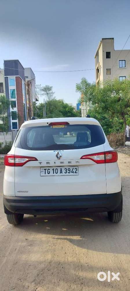 Renault Triber Rxz, 2024, Petrol
