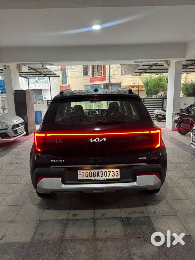 Kia Sonet 2025 Petrol 10500 Km Driven