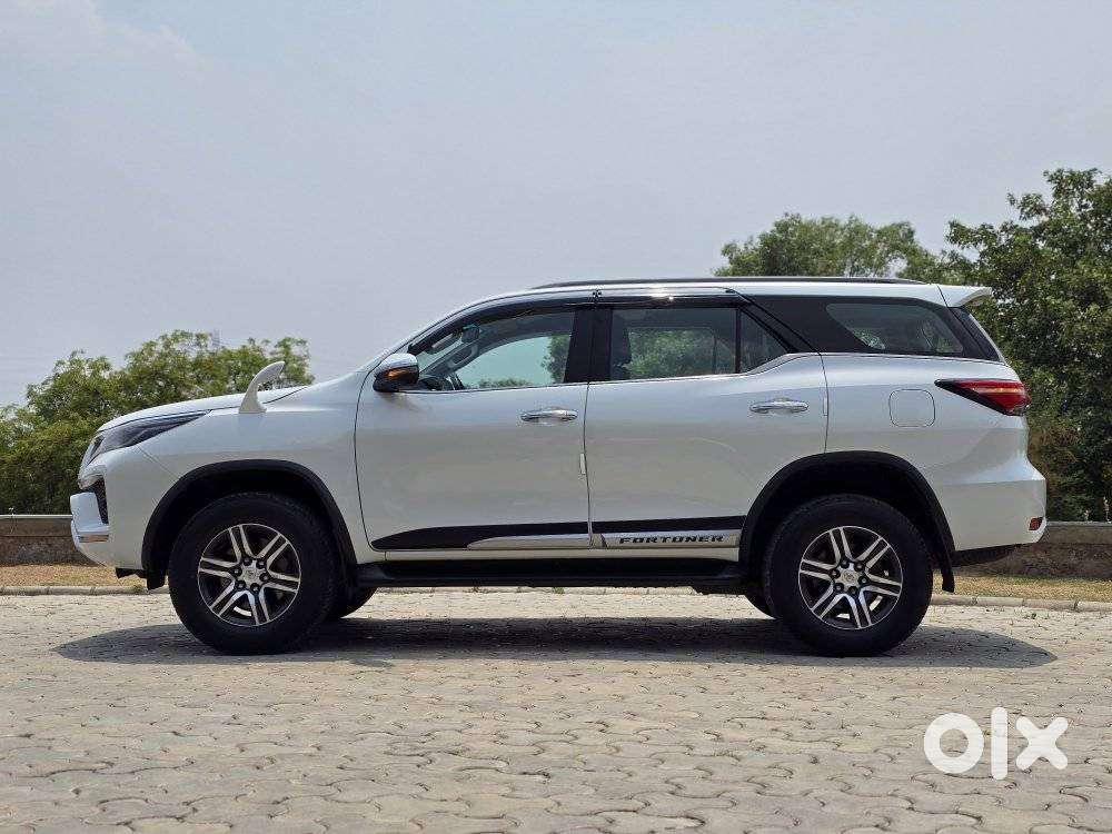Toyota Fortuner 4x2 At 2.7 Petrol, 2024, Petrol