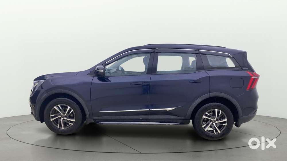 Mahindra Xuv700 2.0 Ax 5 Petrol At Str, 2023, Petrol