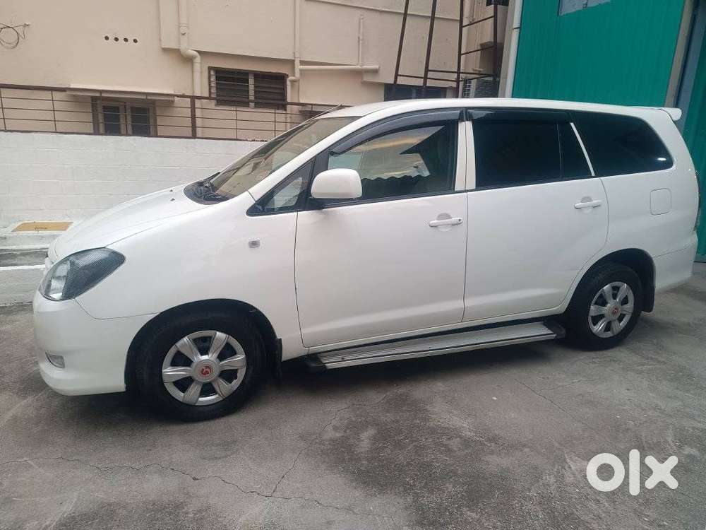Toyota Innova 2.5 G (diesel) 7 Seater Bs Iv, 2010, Diesel