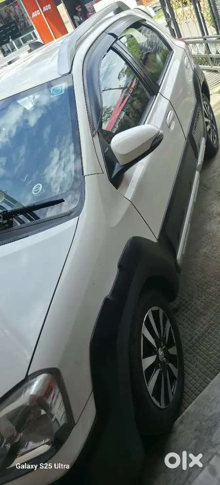 Toyota Etios Cross 2016