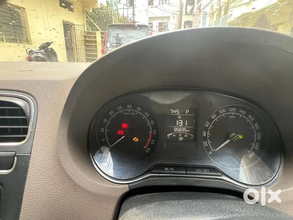 Skoda Rapid Elegance 2015 Package
