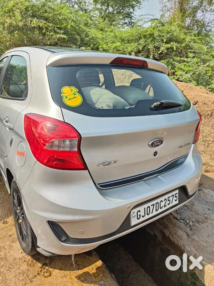 Ford Figo 1.2 Titanium Blu Petrol 2019