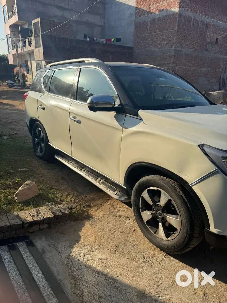 Mahindra Alturas G4 2020