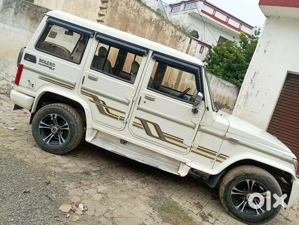 Mahindra Bolero Neo Plus 2012