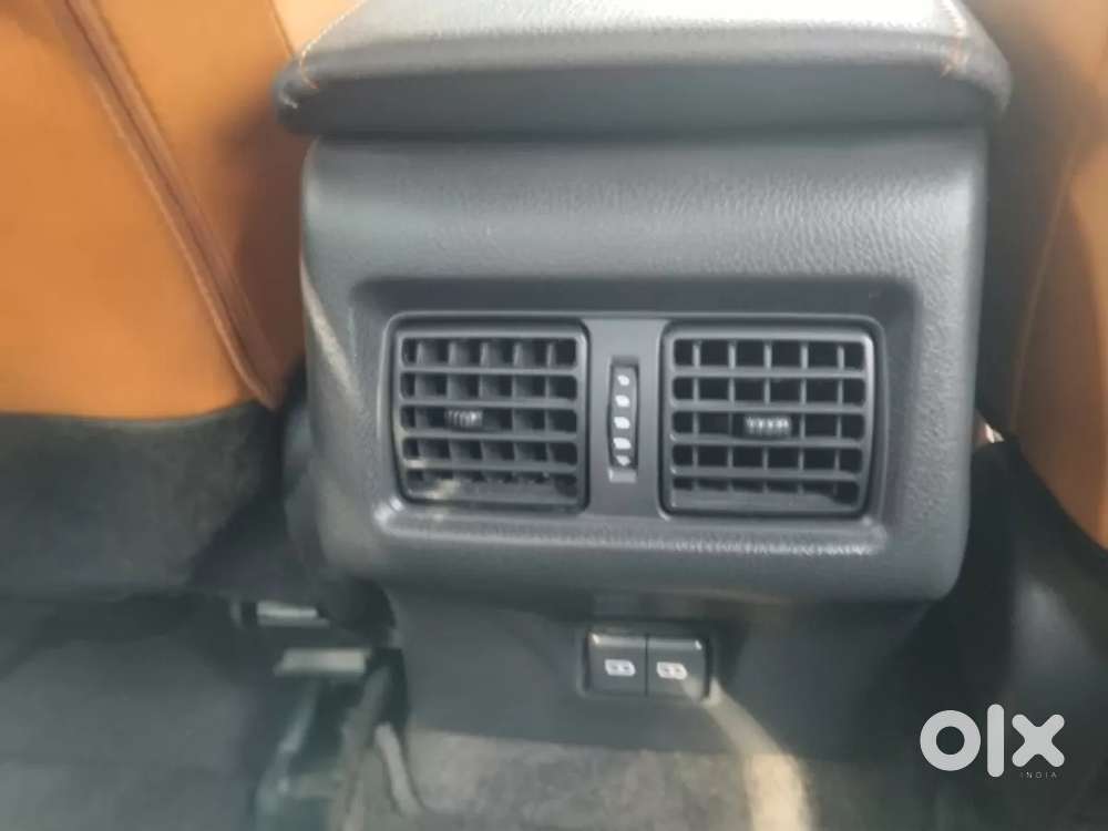 Toyota Camry, 2025, Petrol