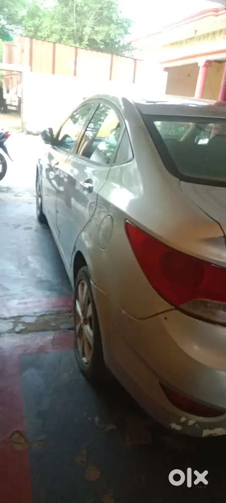 Hyundai Verna 1.6 S Crdi 2012