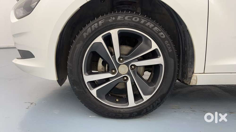 Tata Altroz 1.2 Xza Plus, 2023, Petrol