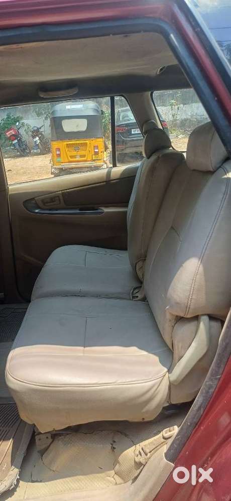 Toyota Innova 2.5 G (diesel) 8 Seater, 2006, Diesel