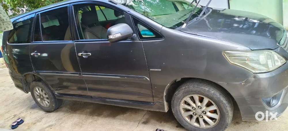 Toyota Innova 2012 Diesel Well Maintained