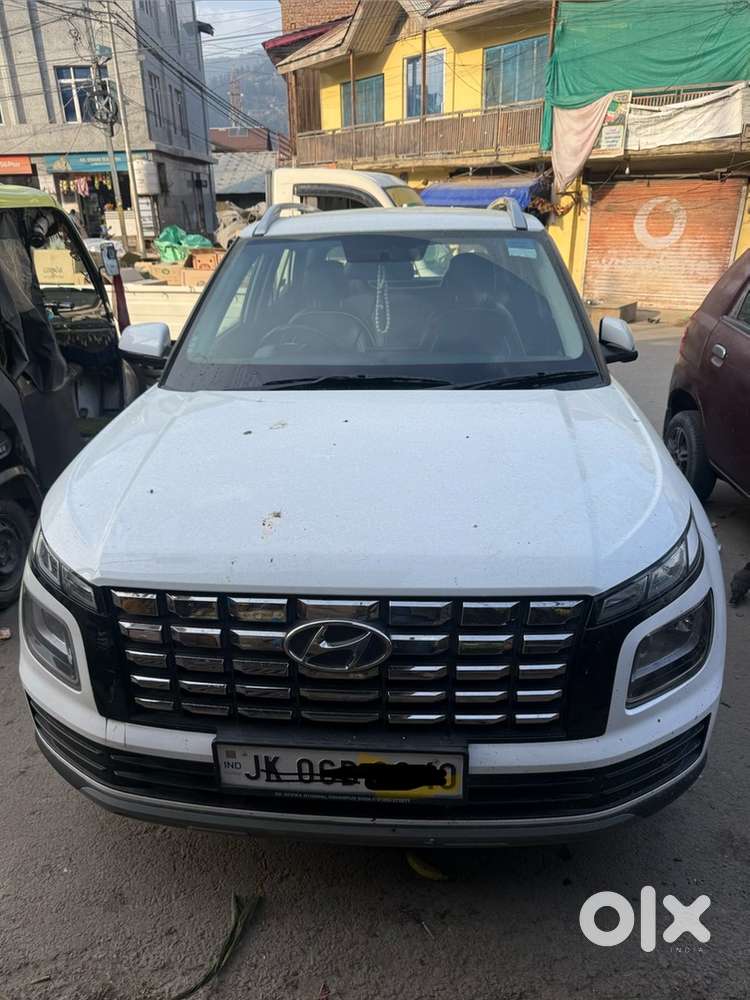 Hyundai Venue Petrol 2023