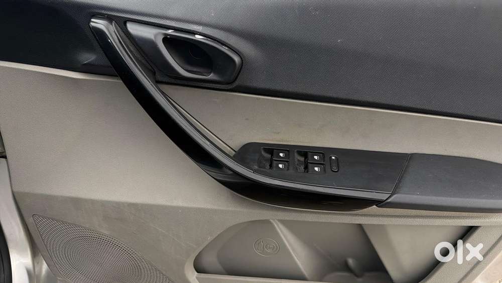 Tata Tiago 1.2 Revotron Xt, 2016, Petrol