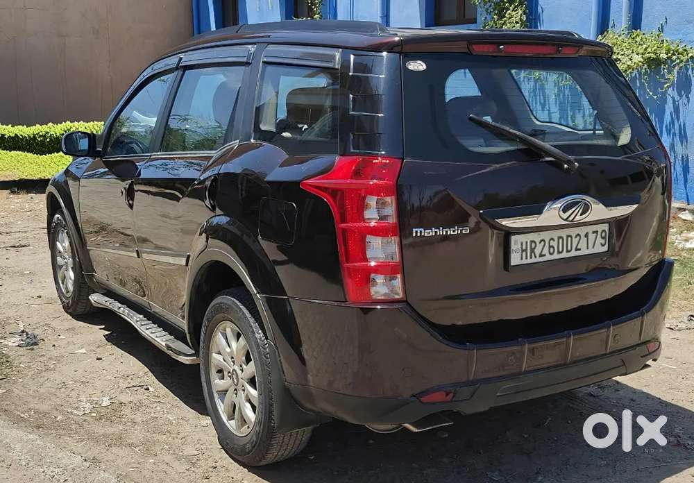 Mahindra Xuv500 W10 2017