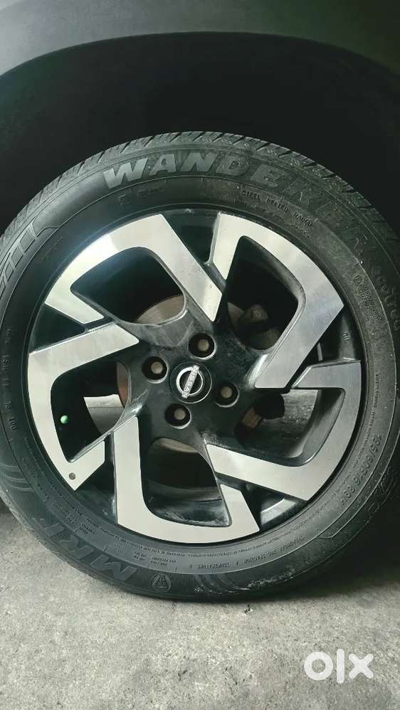 Step Into A Well-maintained Vehicle With The Nissan Magnite Xv