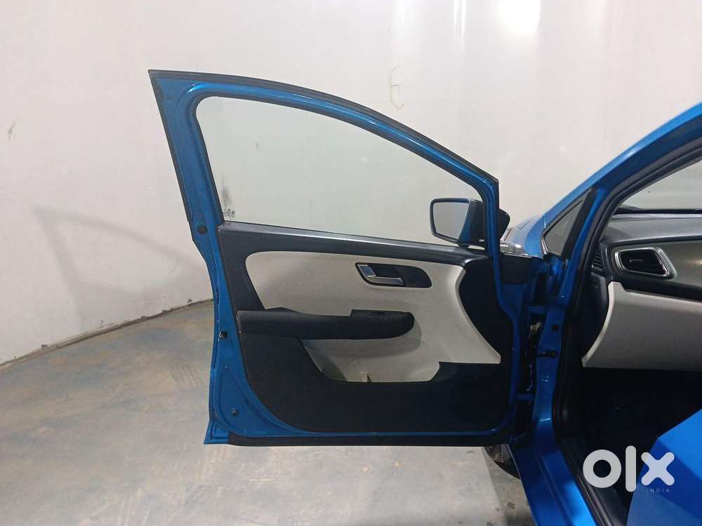 Tata Altroz 1.2 Xz Plus Petrol, 2023, Petrol