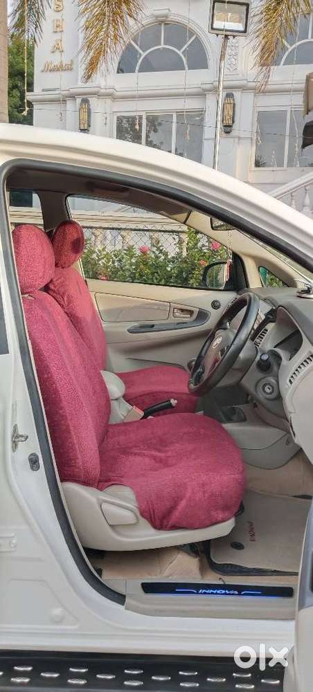Toyota Innova 2.5 G (diesel) 8 Seater, 2012, Diesel