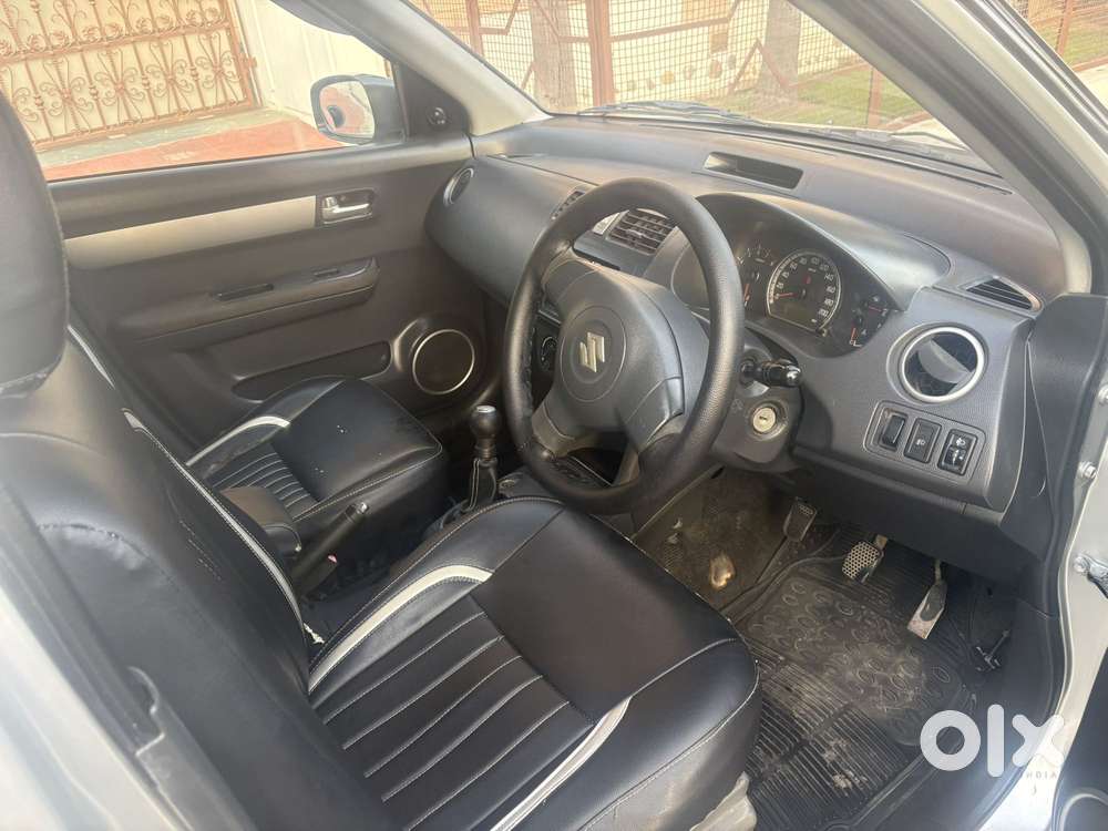 Maruti Suzuki Swift Vxi 1.2 Abs Bs-iv, 2006, Petrol