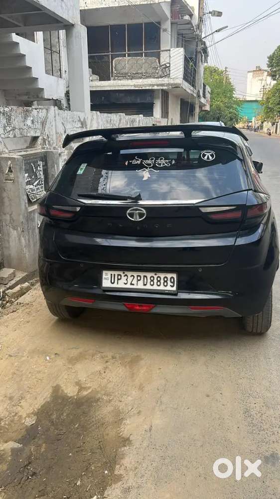 Tata Altroz Dark Edition