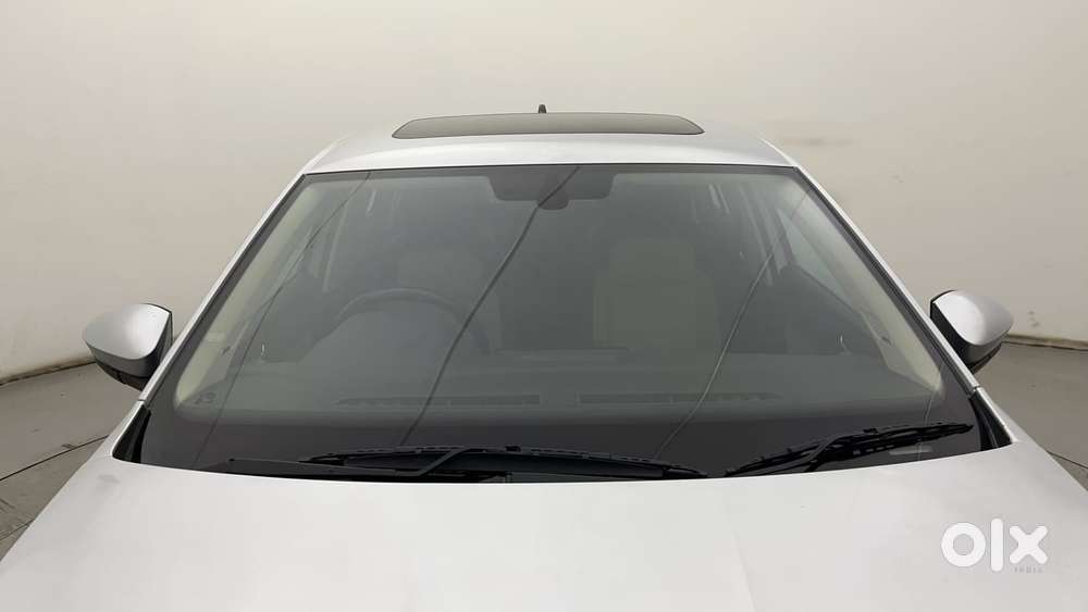 Skoda Slavia Style 1.0l Tsi At, 2022, Petrol