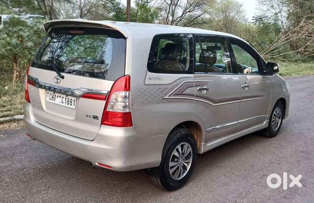 Toyota Innova 2.5 Z Diesel 7 Seater Bs Iv, 2015, Diesel