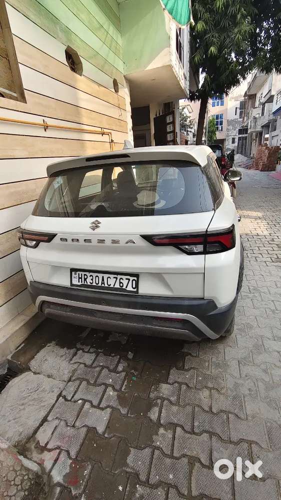 Maruti Suzuki Brezza Lxi 2024