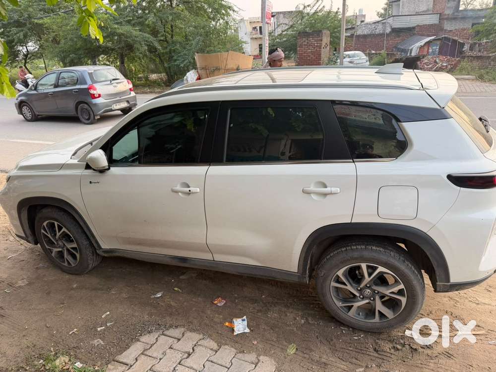 Toyota Urban Cruiser V Hybrid 2026