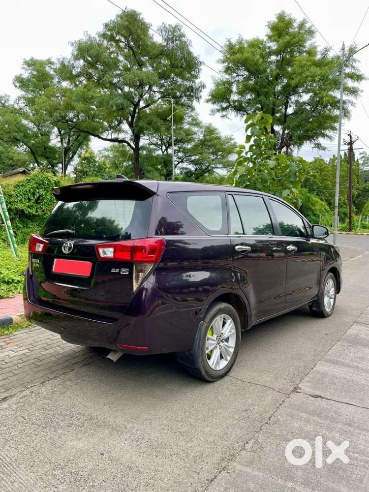 Toyota Innova Crysta 2.8 Zx At 7 Seater, 2016, Diesel