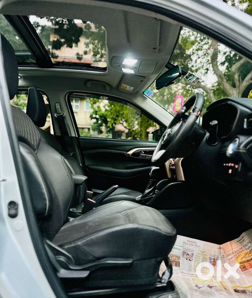 Maruti Suzuki Grand Vitara 1.5 Alpha Plus Intelligent Hybrid Ecvt, 2..