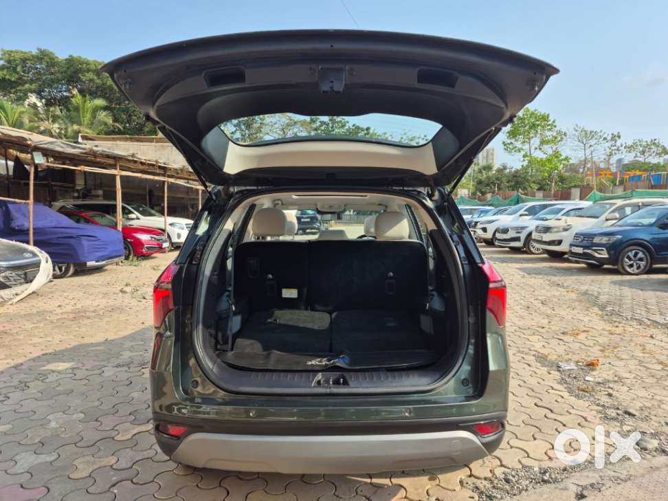 Mahindra Xuv700 2.2 Ax 7 Diesel At Luxury Pack Str, 2025, Diesel