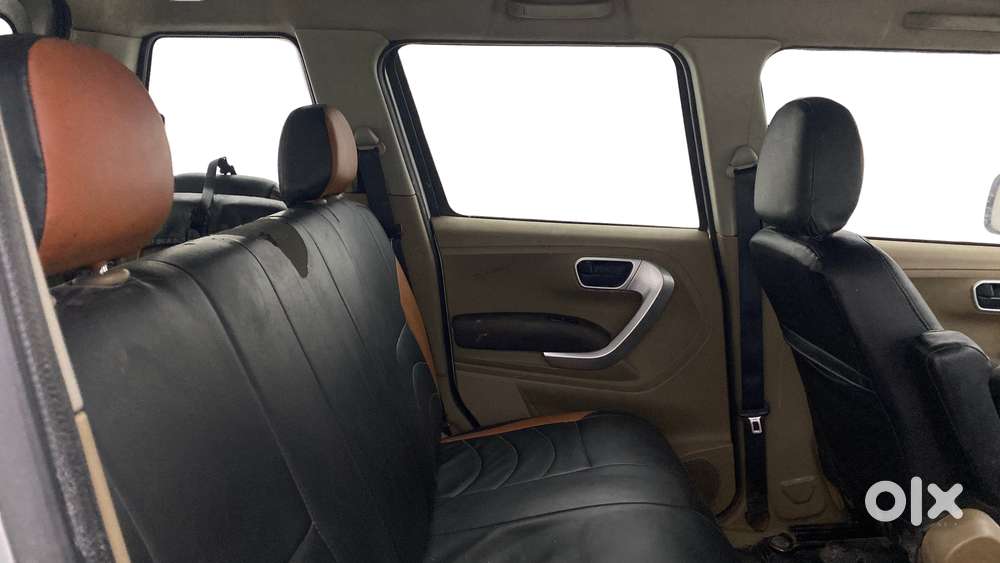 Mahindra Tuv 300 Mhawk100 T8, 2016, Diesel