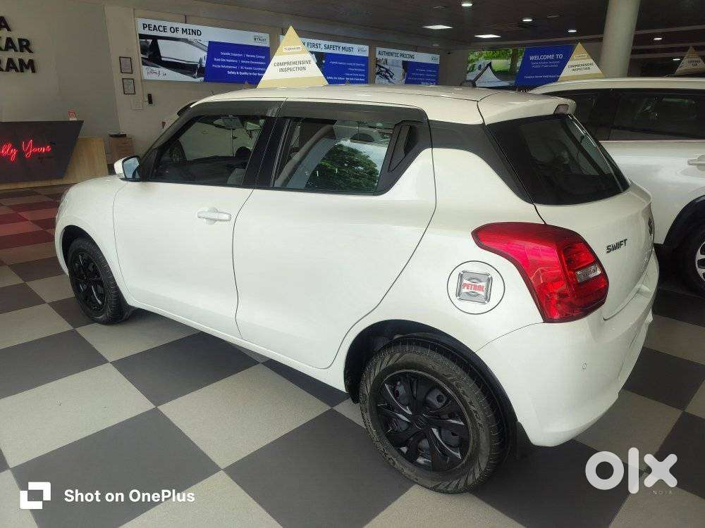 Maruti Suzuki Swift Vxi, 2023, Petrol