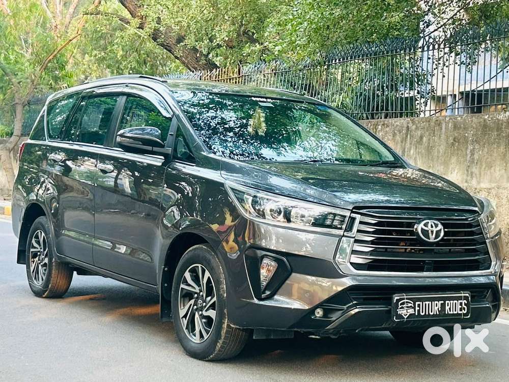 Toyota Innova Crysta 2.7 V, 2022, Petrol