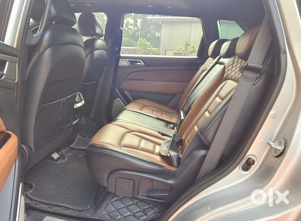 Mahindra Alturas G4 4wd At, 2019, Diesel