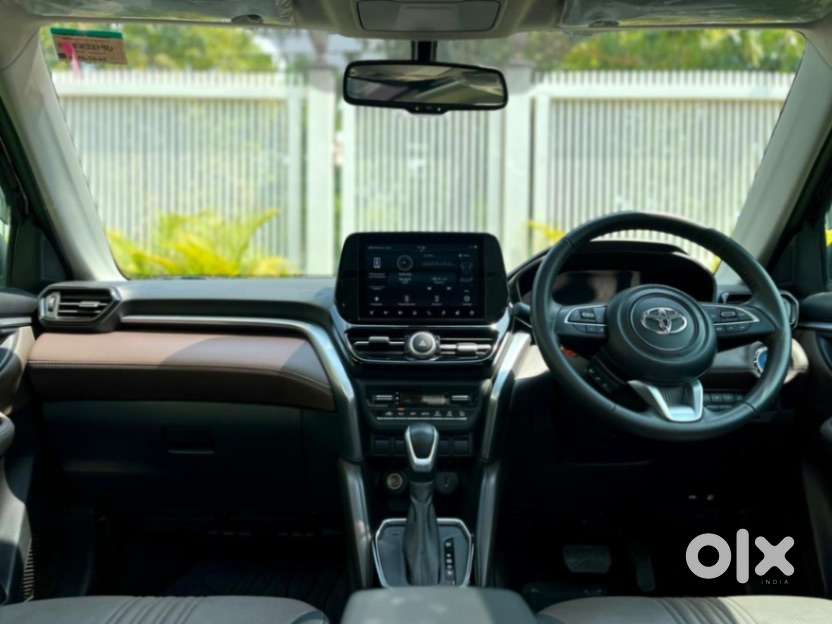 Toyota Urban Cruiser Hyryder V Hybrid Aero Edition, 2024, Petrol