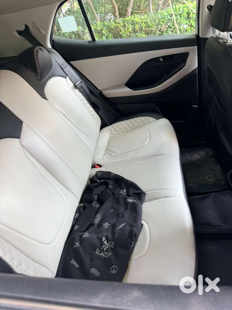 Hyundai Creta Petrol Manual 2021- Aug Base Model