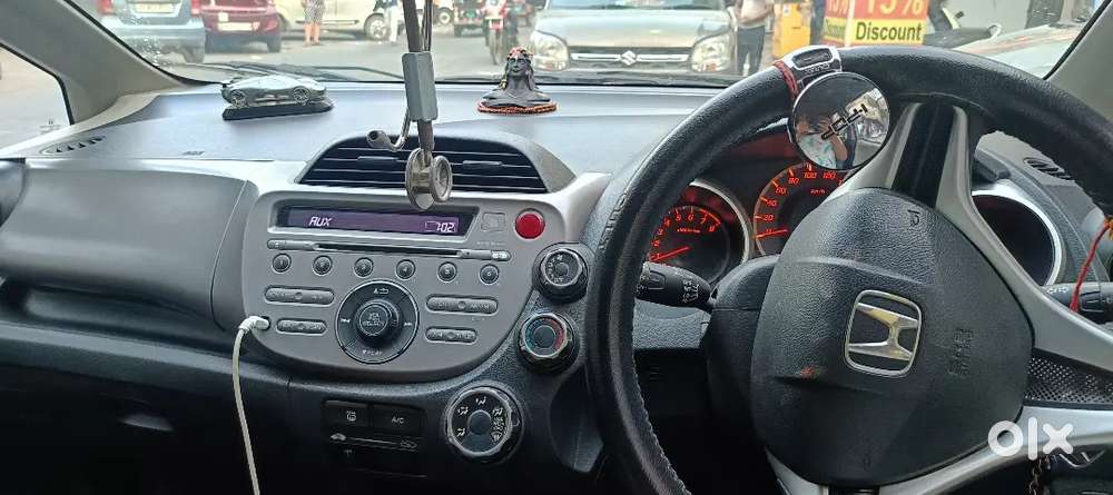 Honda Jazz 2011 Cng & Hybrids Well Maintained