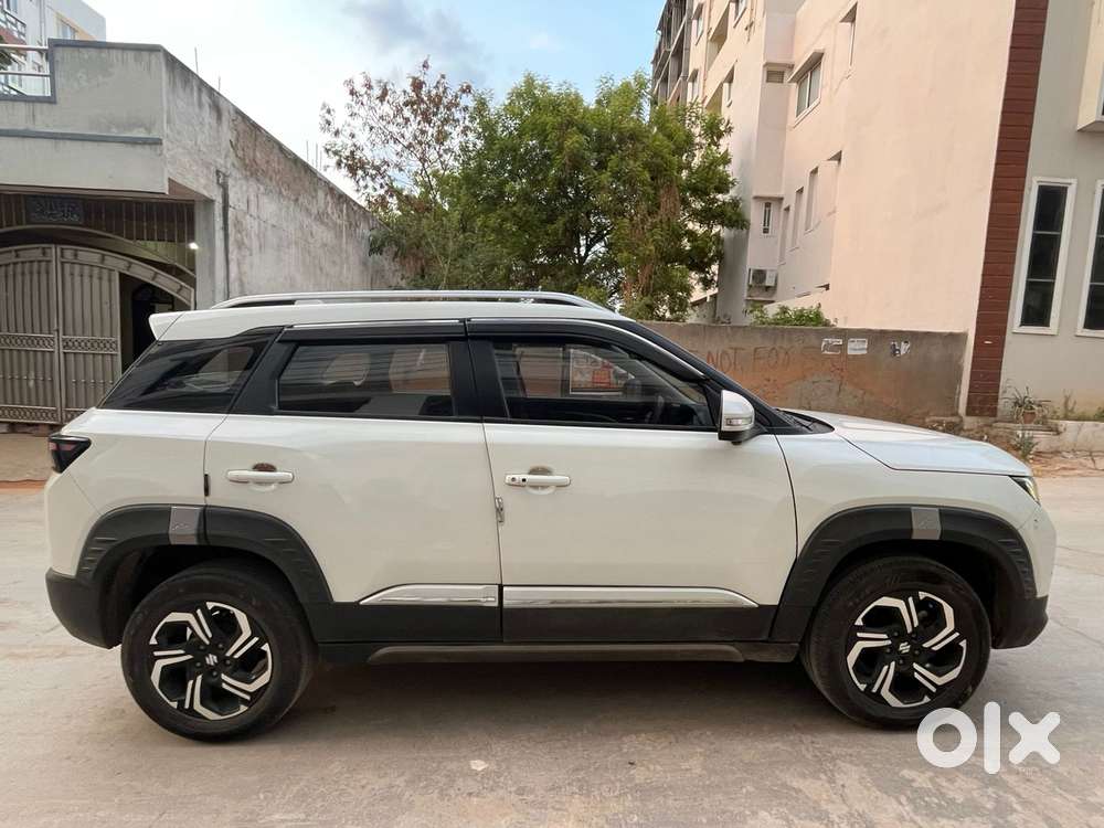 Maruti Suzuki Brezza 1.5 Zxi Smart Hybrid, 2023, Petrol