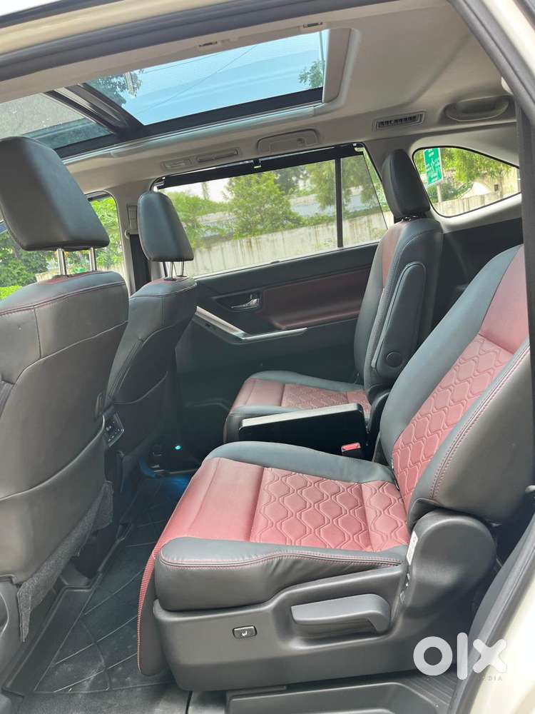Toyota Innova Hycross 2.0 Zx (o) Hybrid 7 Str, 2026, Cng & Hybrids