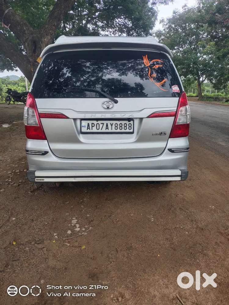 Toyota Innova 2010 Diesel 260000 Km Driven
