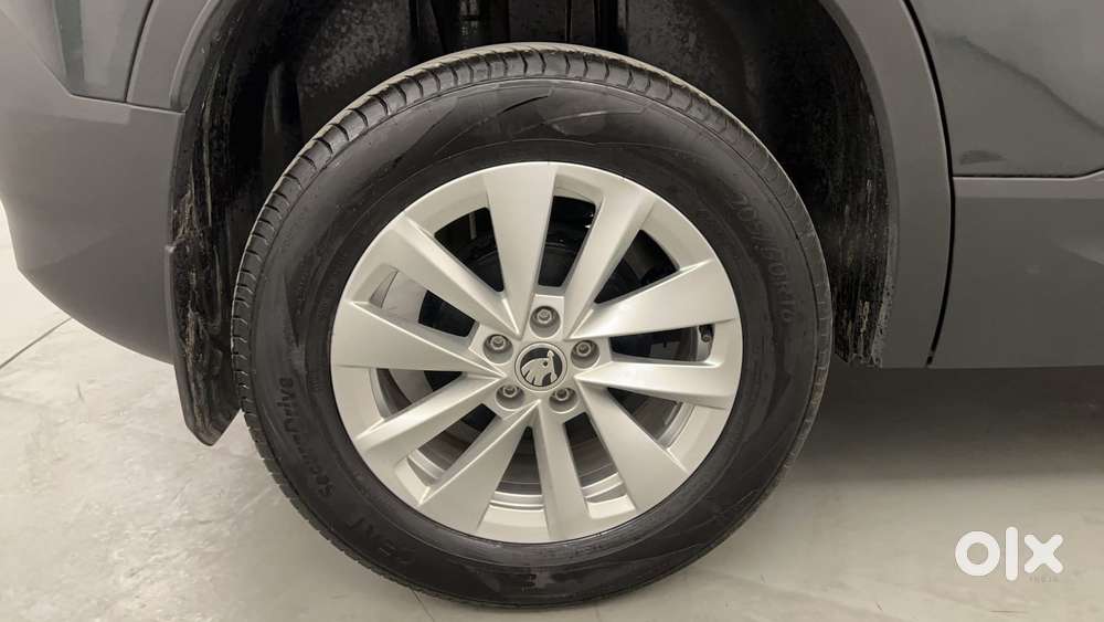 Skoda Kylaq Signature Plus At, 2026, Petrol